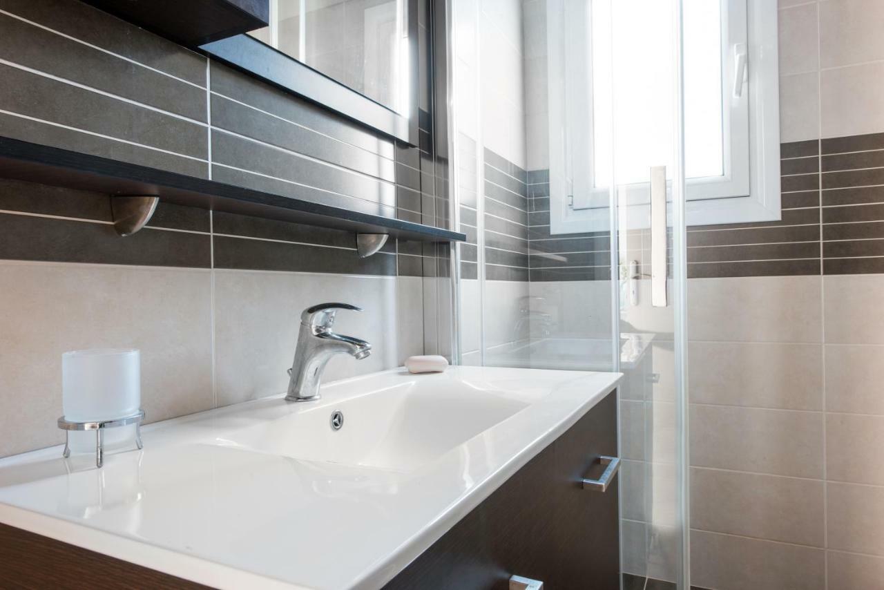 Апартаменти Top Floor Modern Studio In Central Koropi Екстер'єр фото