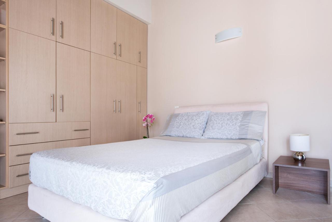 Апартаменти Top Floor Modern Studio In Central Koropi Екстер'єр фото